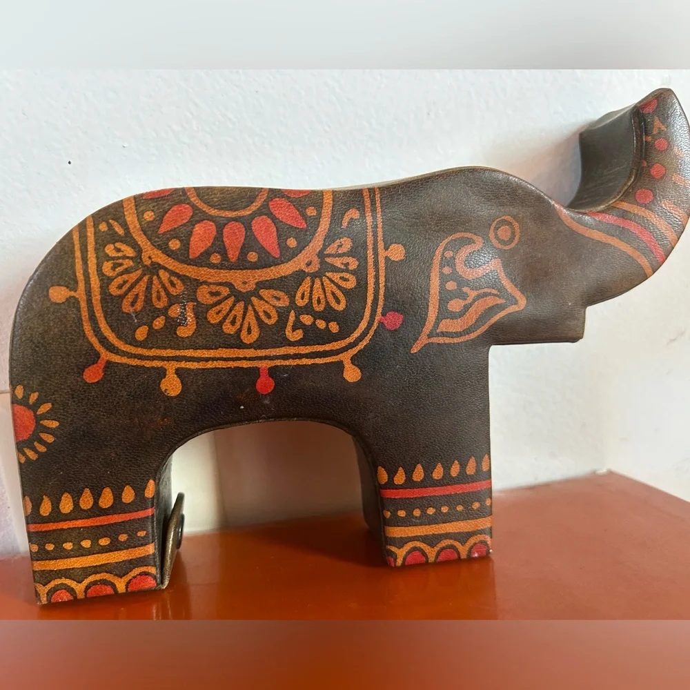 Vintage Y2K Leather Elephant Coin Bank